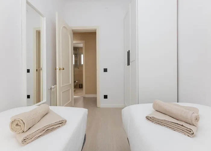 Long Term Camp Nou Apartman *
