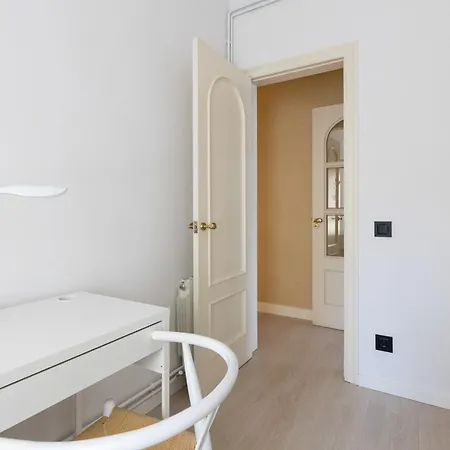 Long Term Camp Nou Apartment